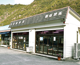 売店（生花・休憩所）